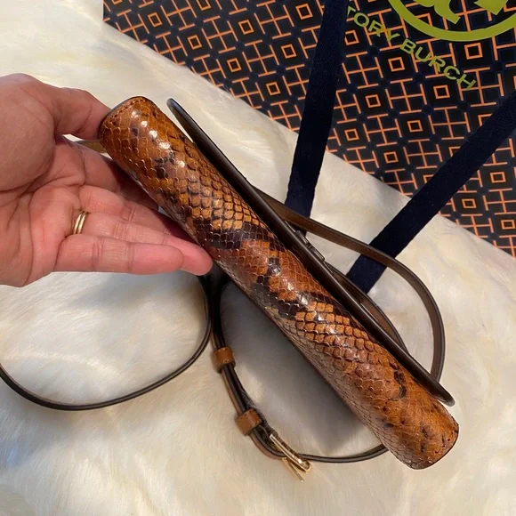 Tory Burch Thea embossed exotic flat wallet crossbody - Picture 5 of 12